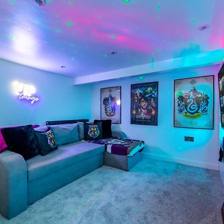 The Hogwarts Retreat - Cinema Room - Special May Offer - 25Th - 31St Watford  Bagian luar foto