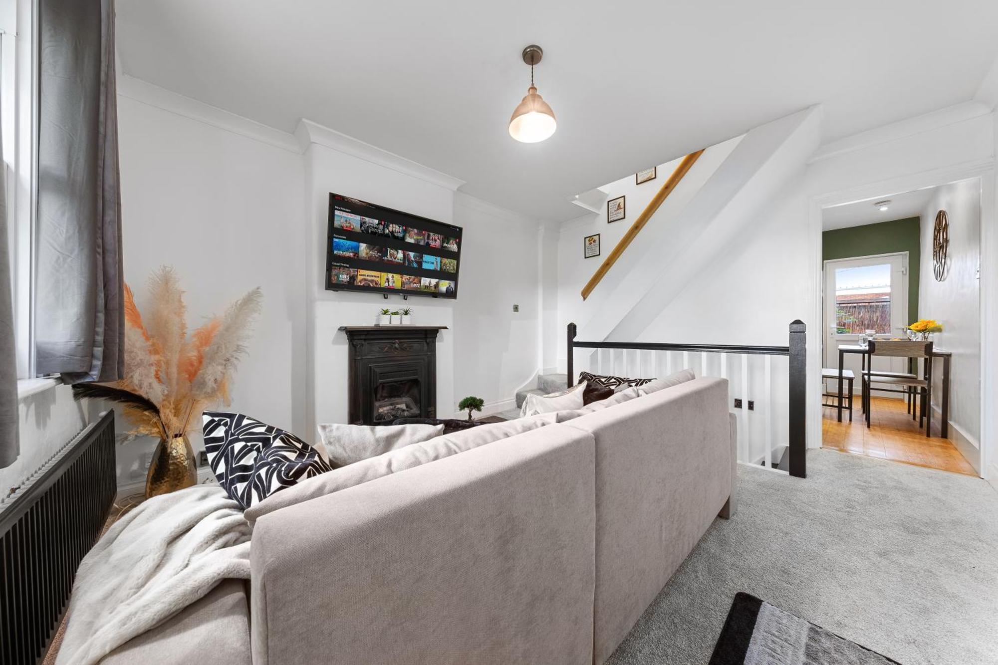 The Hogwarts Retreat - Cinema Room - Special May Offer - 25Th - 31St Watford  Bagian luar foto
