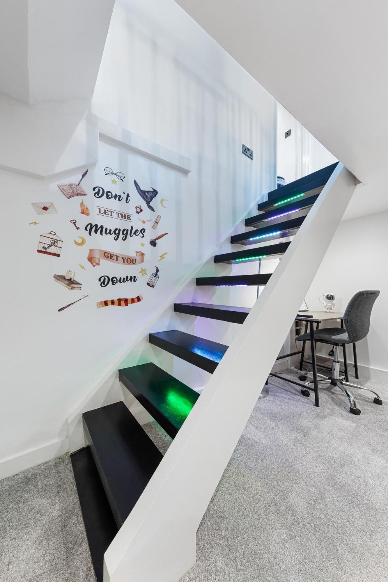 The Hogwarts Retreat - Cinema Room - Special May Offer - 25Th - 31St Watford  Bagian luar foto